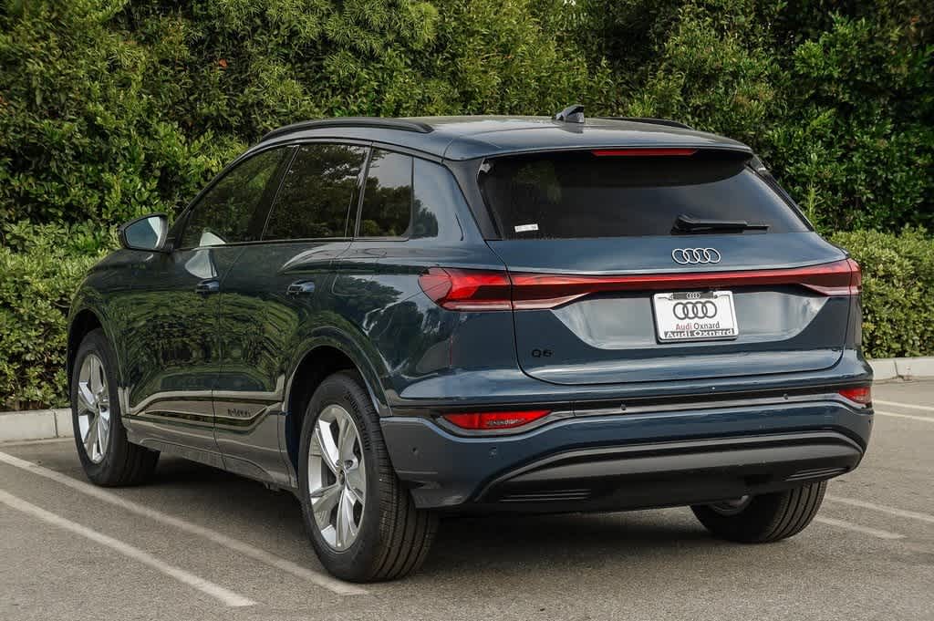 Thumbnail: 2025 Audi Q6 e-tron - 6
