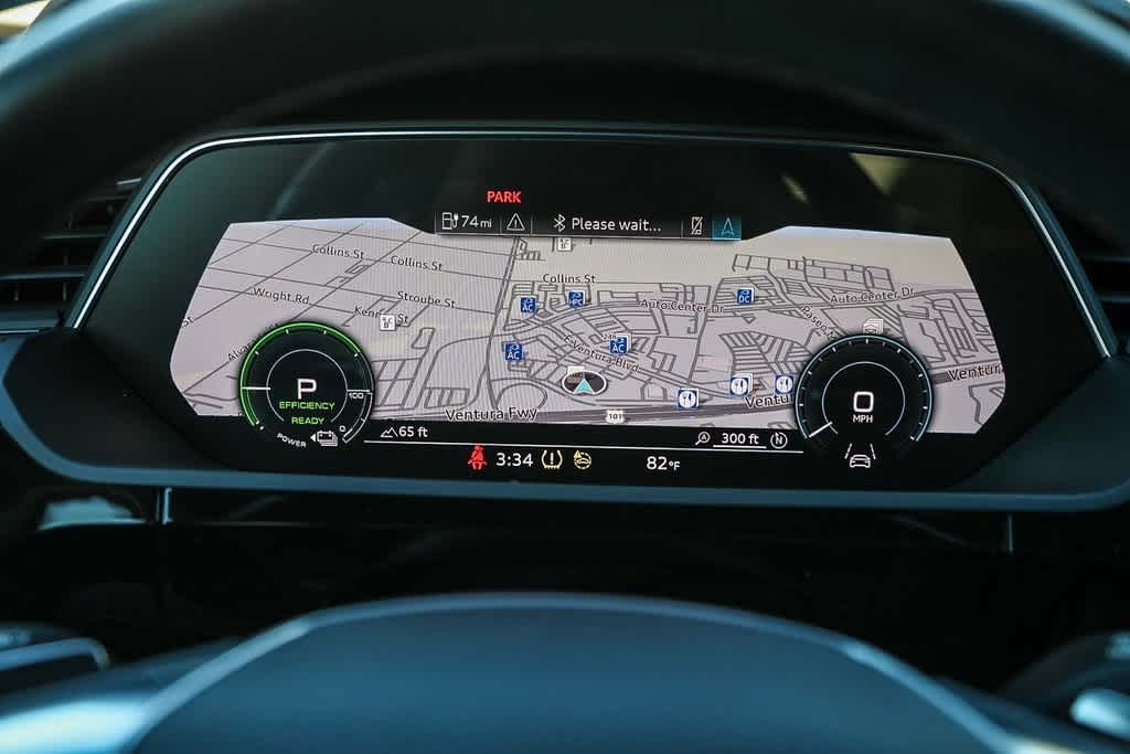 Thumbnail: 2022 Audi e-tron - 21