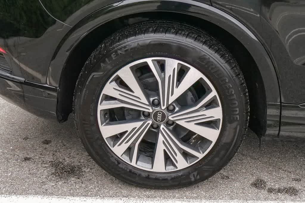 Thumbnail: 2023 Audi Q4 e-tron - 15