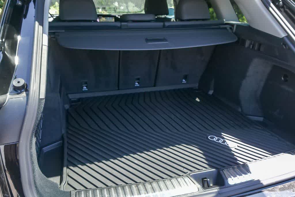 Thumbnail: 2025 Audi Q5 - 23