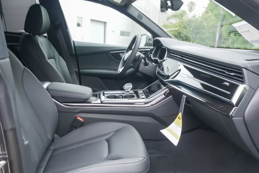 Thumbnail: 2026 Audi Q8 - 16