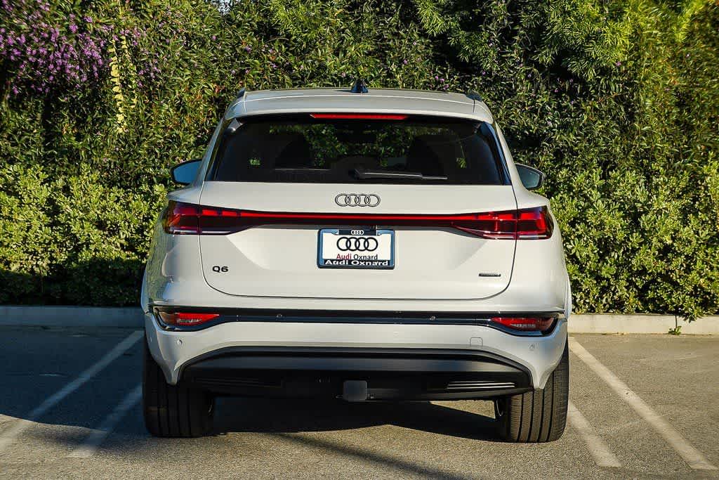 Thumbnail: 2025 Audi Q6 e-tron - 5