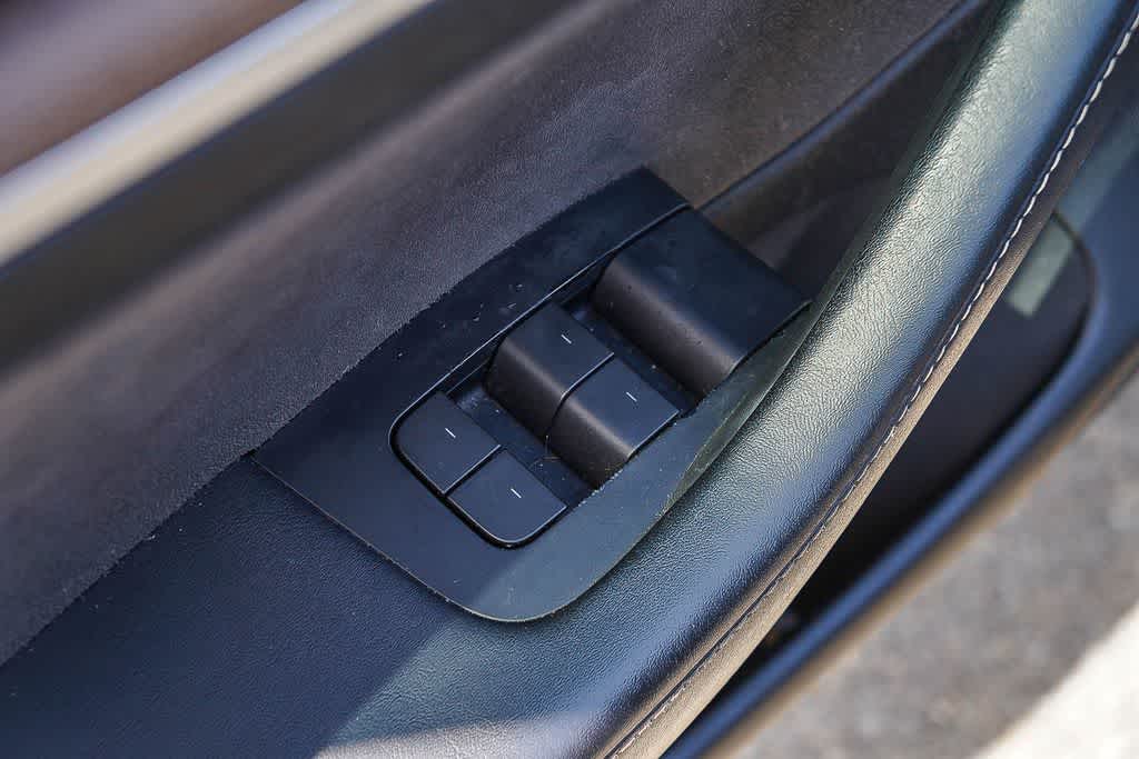 Thumbnail: 2023 Tesla Model 3 - 19