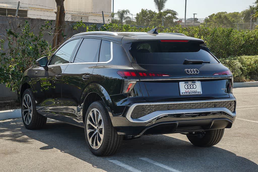 Thumbnail: 2026 Audi Q3 - 6