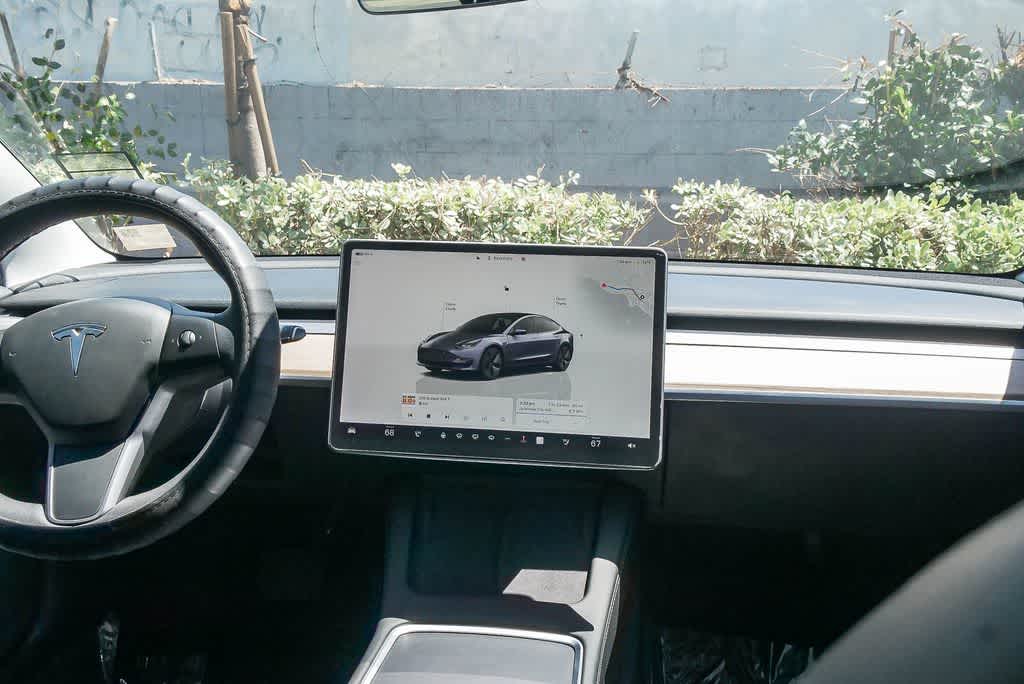 Thumbnail: 2023 Tesla Model 3 - 13