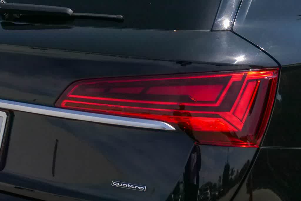 Thumbnail: 2022 Audi Q5 - 11