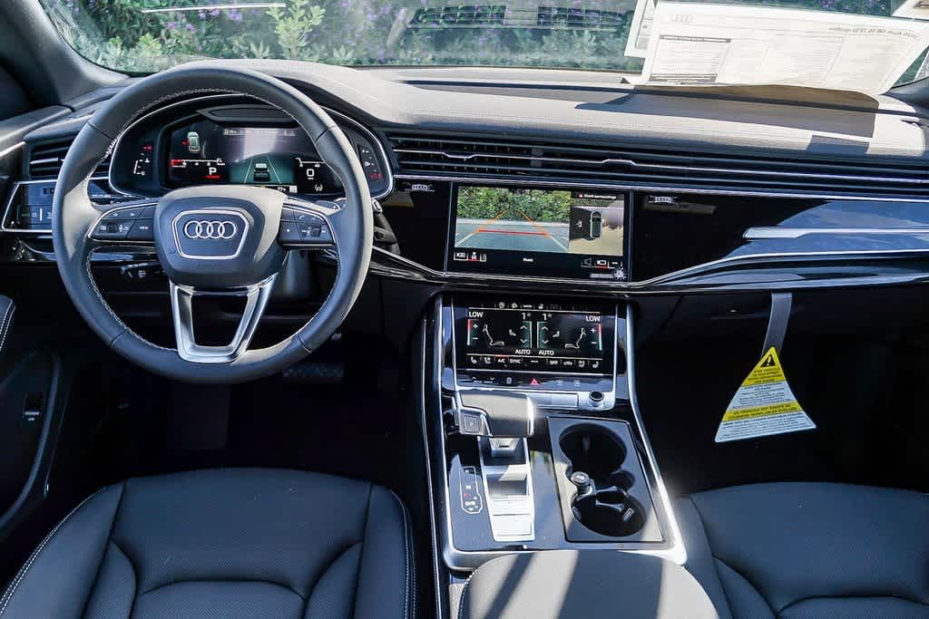 Thumbnail: 2026 Audi Q8 - 12