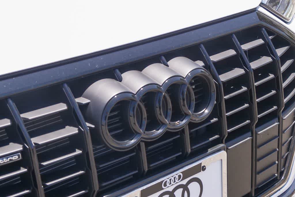 Thumbnail: 2025 Audi Q3 - 4