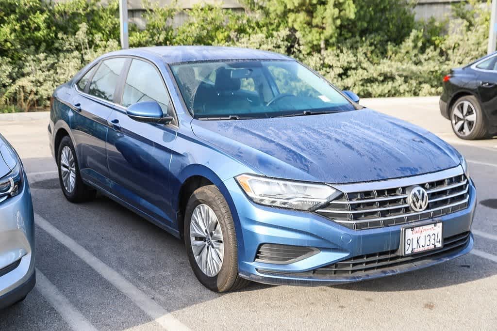 Thumbnail: 2020 Volkswagen Jetta - 3