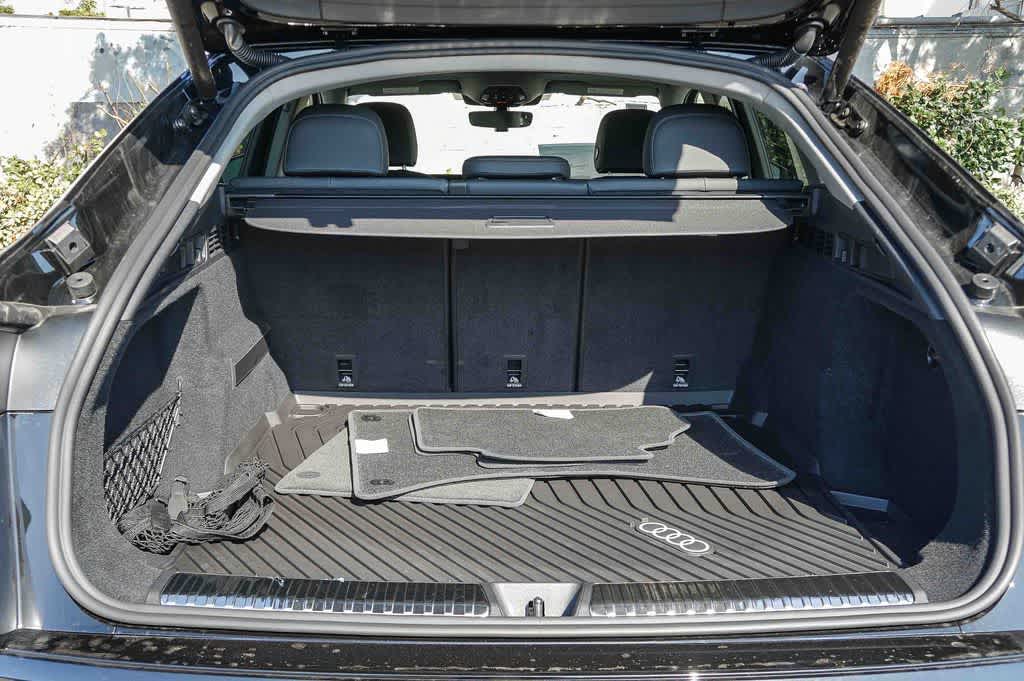 Thumbnail: 2026 Audi Q5 - 29