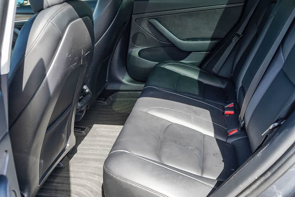 Thumbnail: 2023 Tesla Model 3 - 17