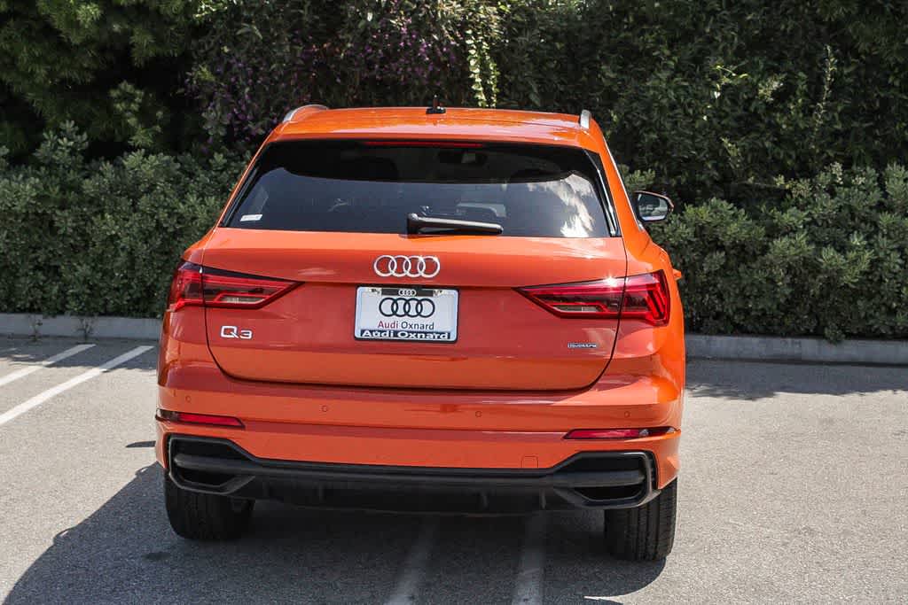 Thumbnail: 2024 Audi Q3 - 9