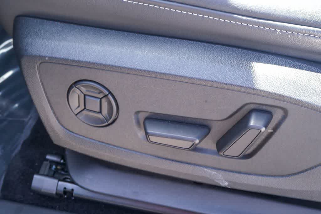 Thumbnail: 2023 Audi Q4 e-tron - 17