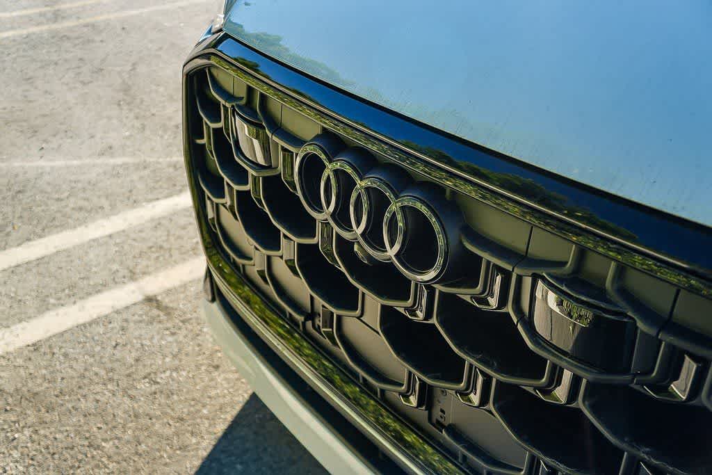 Thumbnail: 2026 Audi Q8 - 9