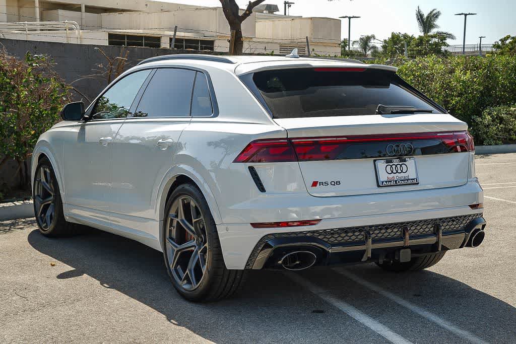 Thumbnail: 2026 Audi RS Q8 - 6