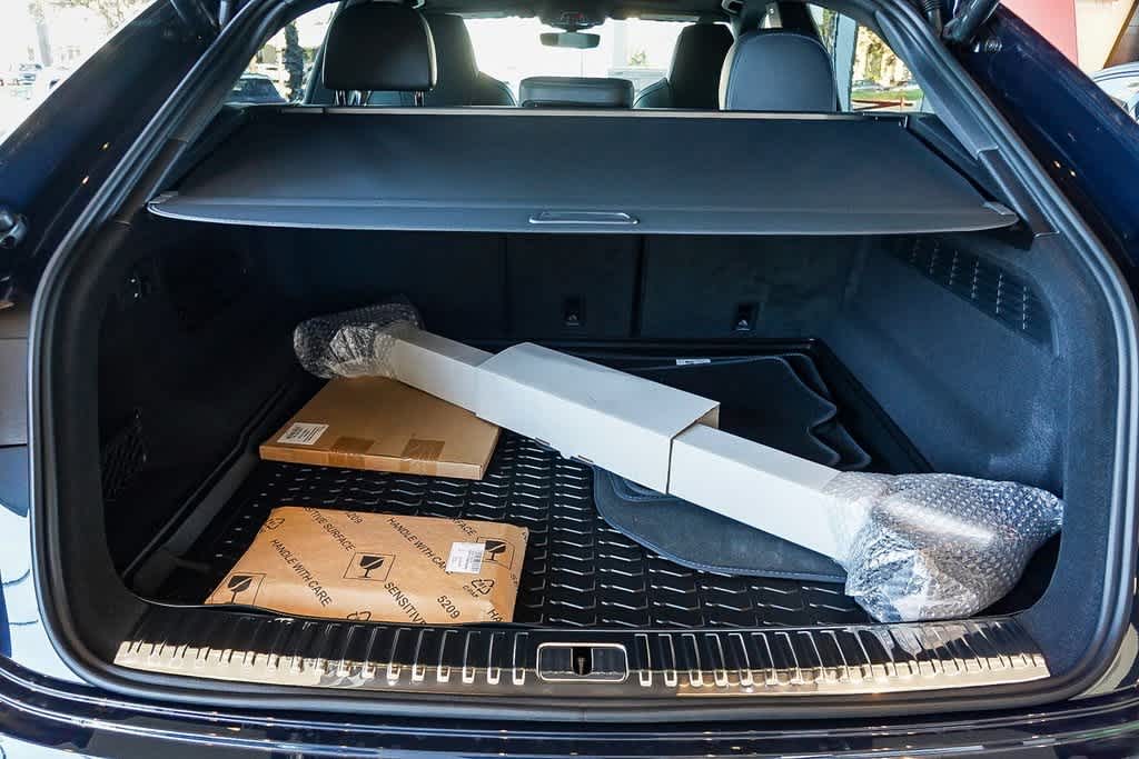 Thumbnail: 2026 Audi RS Q8 - 28