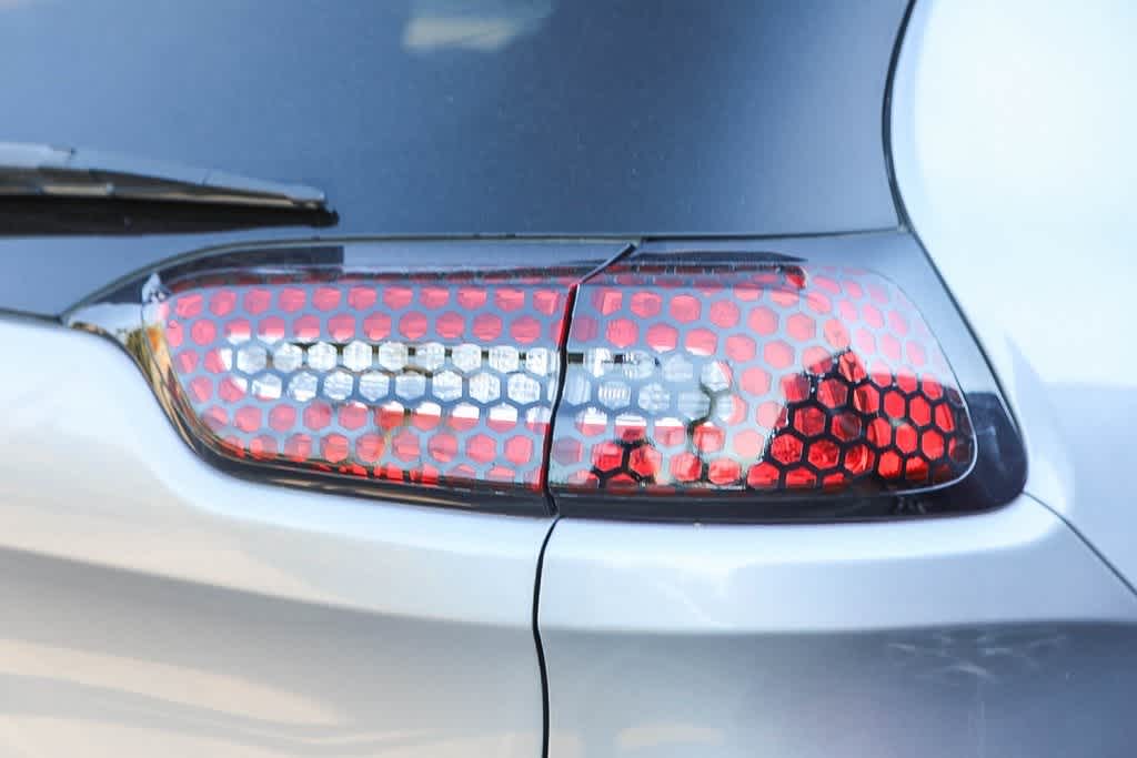 Thumbnail: 2018 Jeep Cherokee - 11