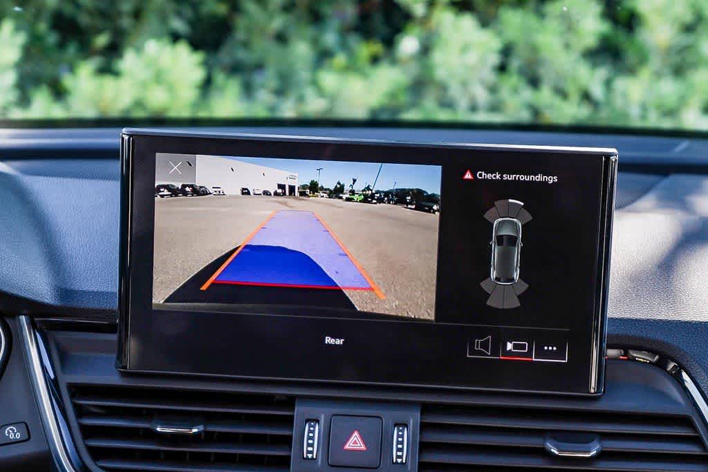 Thumbnail: 2022 Audi Q5 - 14