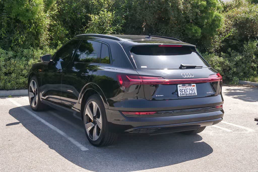 Thumbnail: 2022 Audi e-tron - 9