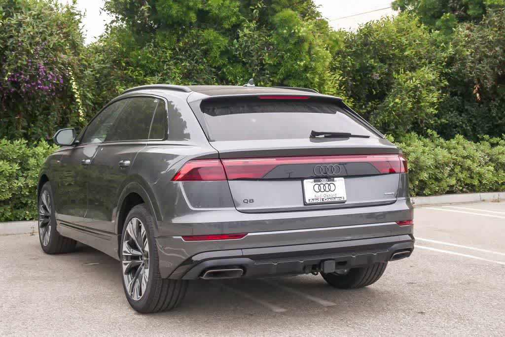 Thumbnail: 2026 Audi Q8 - 7