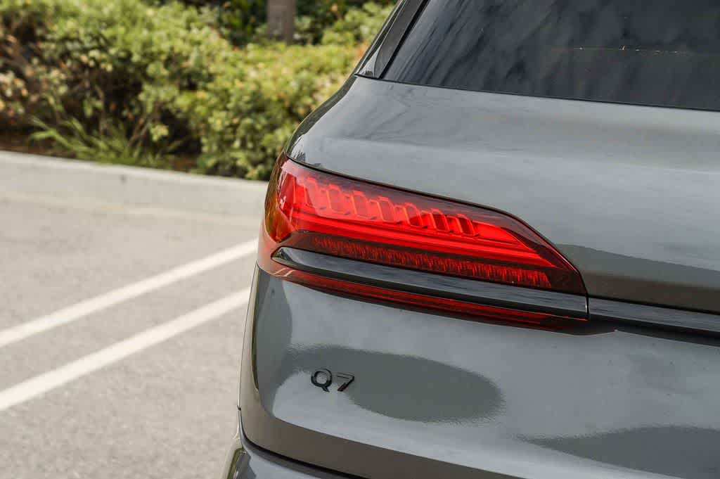 Thumbnail: 2026 Audi Q7 - 7