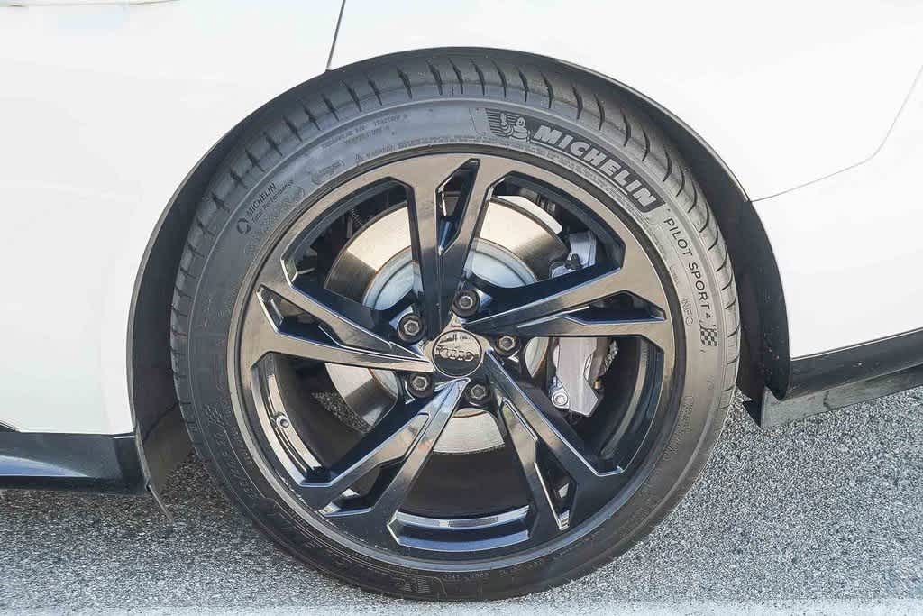 Thumbnail: 2022 Audi e-tron GT - 11