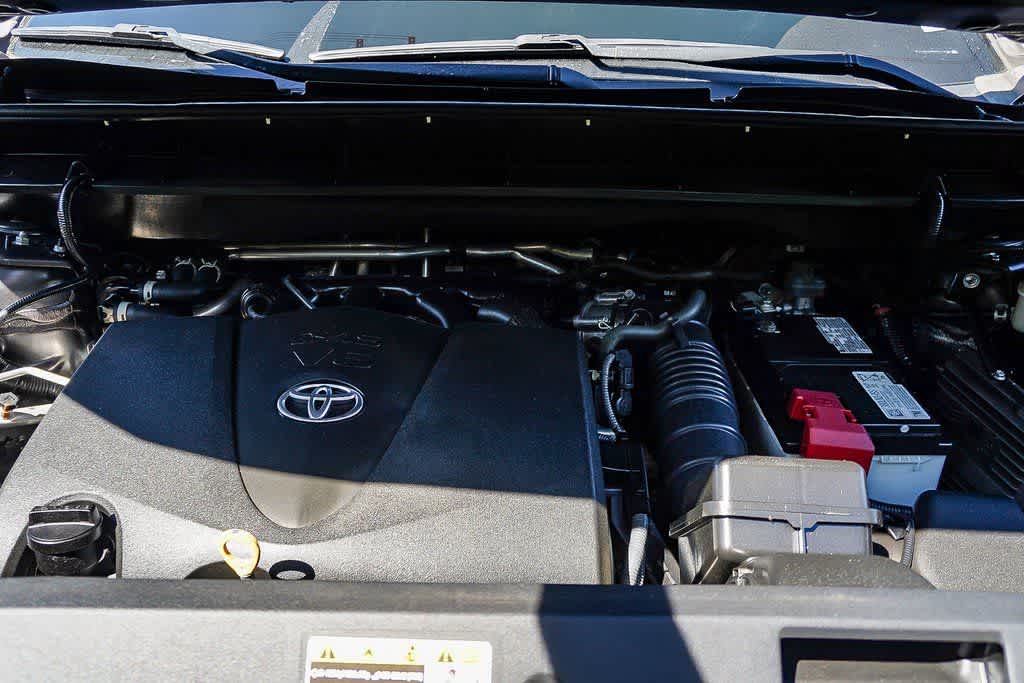 Thumbnail: 2022 Toyota Highlander - 30