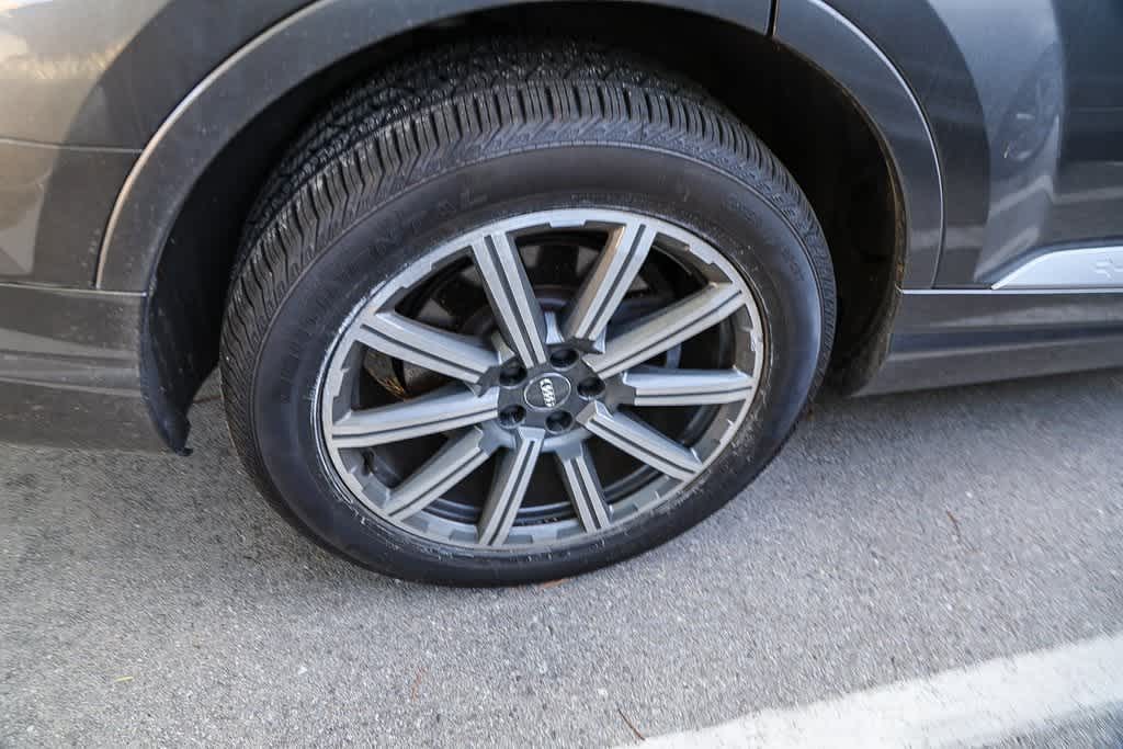 Thumbnail: 2019 Audi Q7 - 12