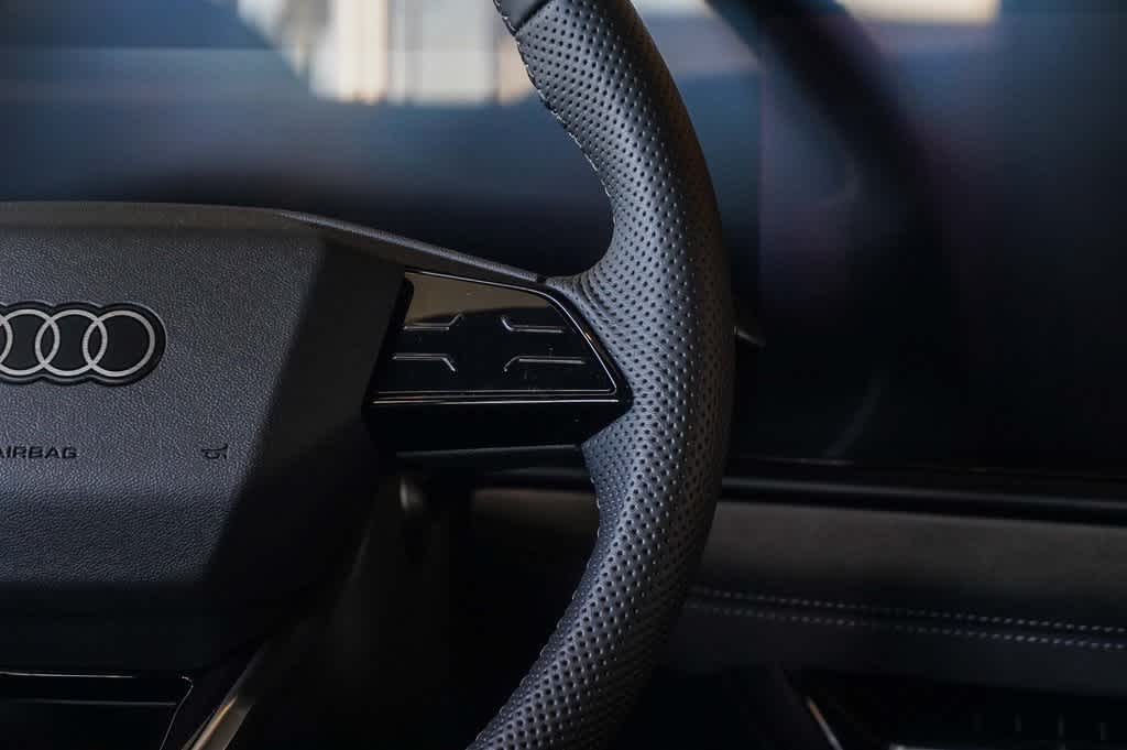 Thumbnail: 2025 Audi e-tron S - 17