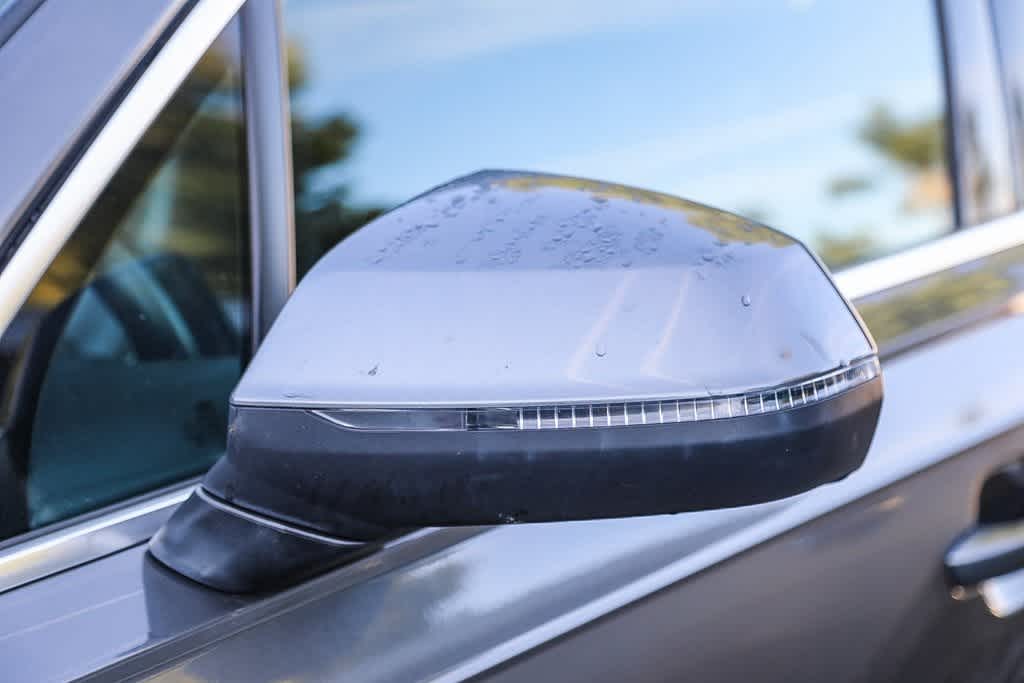 Thumbnail: 2019 Audi Q7 - 17