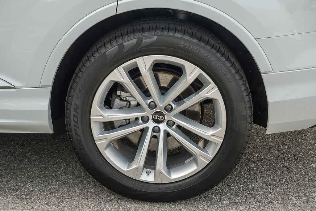 Thumbnail: 2025 Audi Q7 - 11