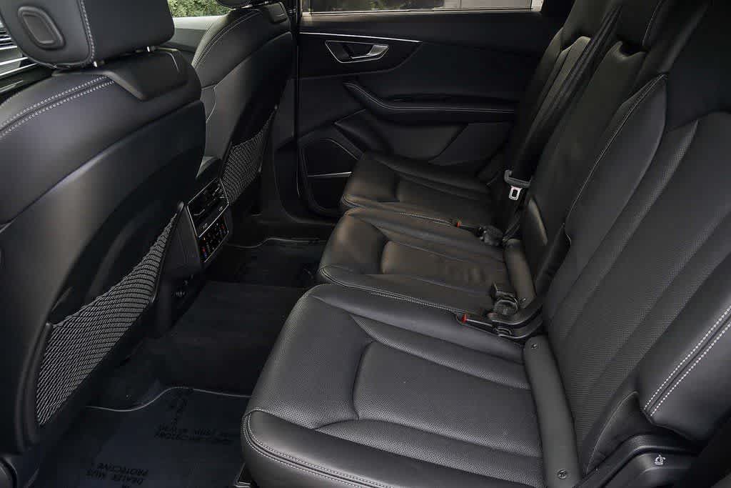 Thumbnail: 2025 Audi Q7 - 21