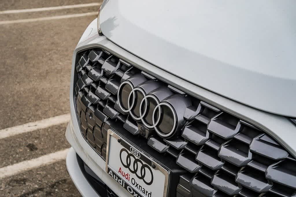 Thumbnail: 2025 Audi Q5 - 9