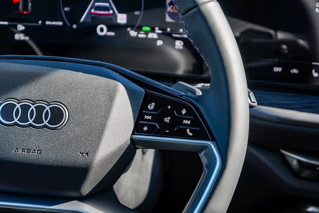 Thumbnail: 2025 Audi Q5 - 17