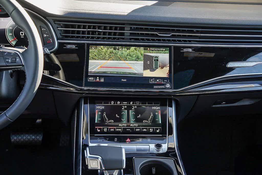 Thumbnail: 2026 Audi Q8 - 13