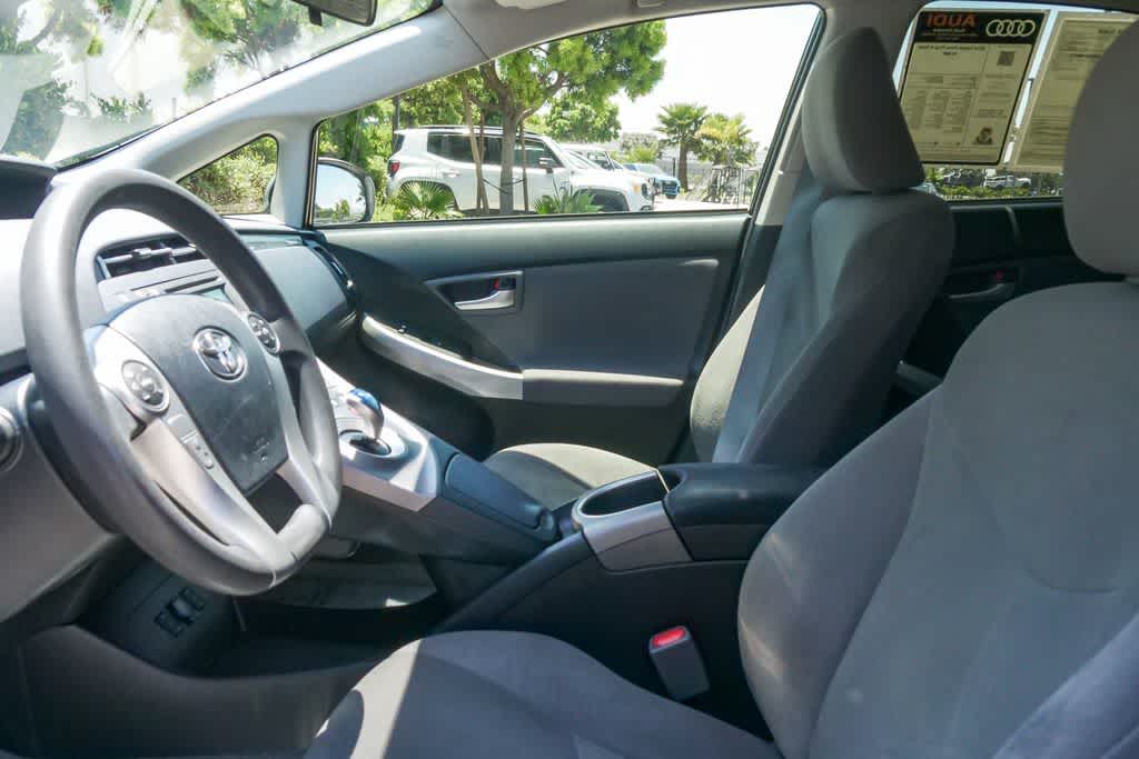 Thumbnail: 2014 Toyota Prius - 18