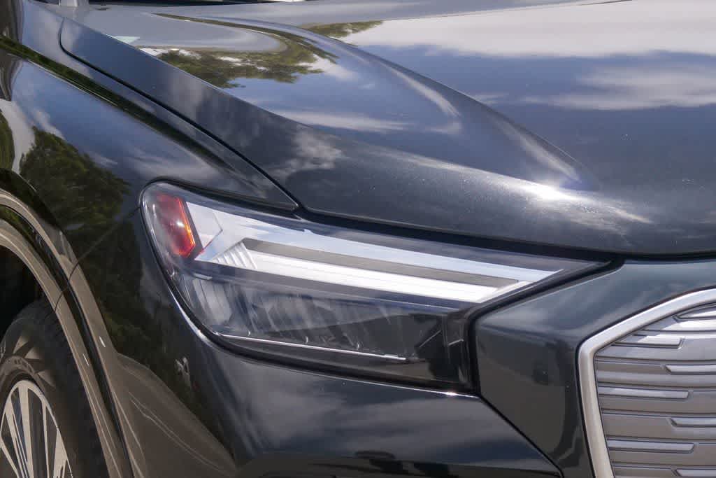 Thumbnail: 2023 Audi Q4 e-tron - 4