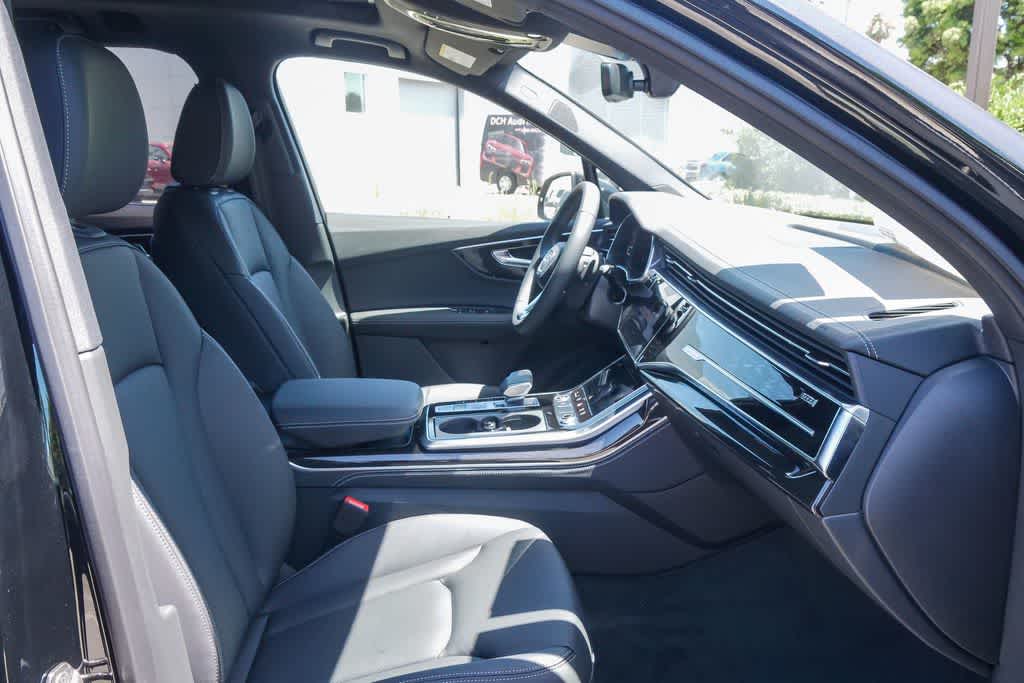 Thumbnail: 2026 Audi Q7 - 17