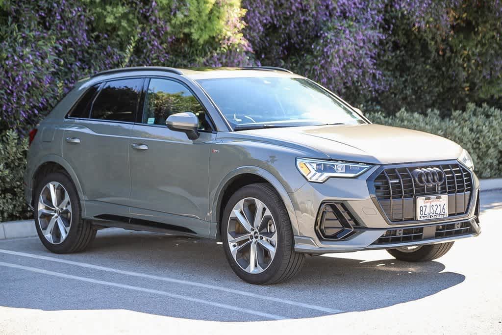 Thumbnail: 2022 Audi Q3 - 3