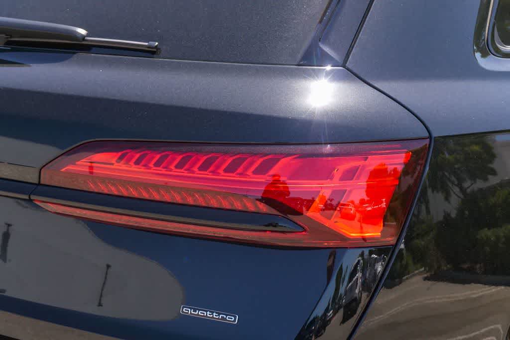 Thumbnail: 2026 Audi Q7 - 10