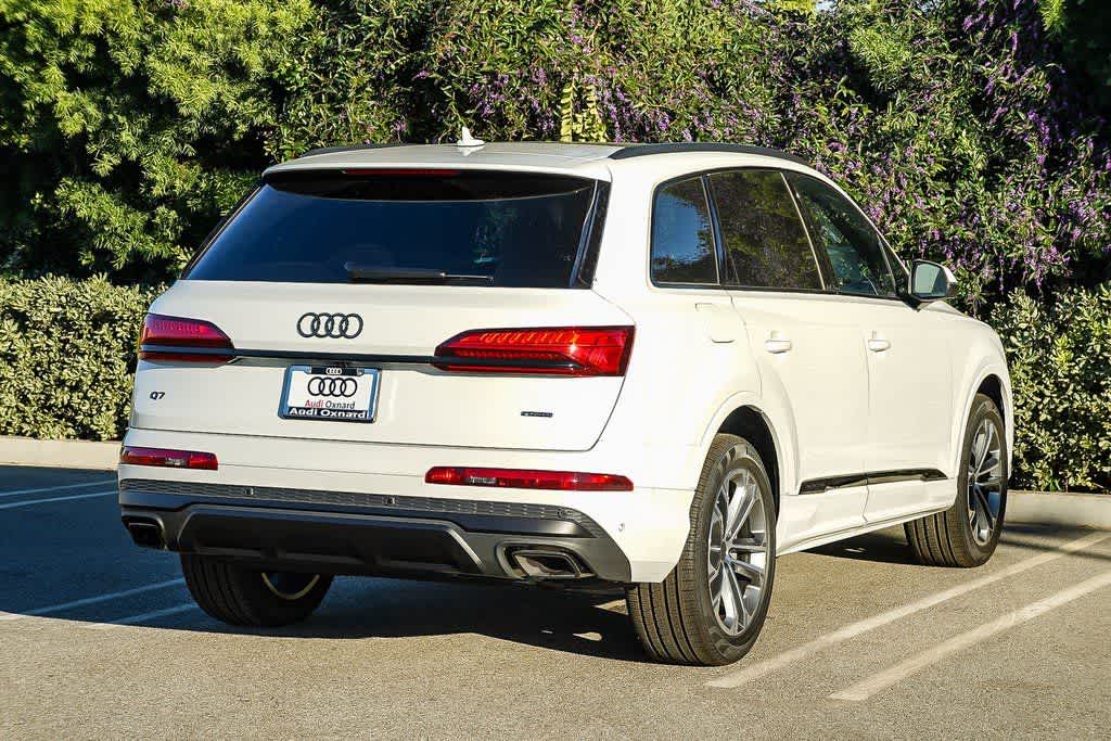 Thumbnail: 2026 Audi Q7 - 4