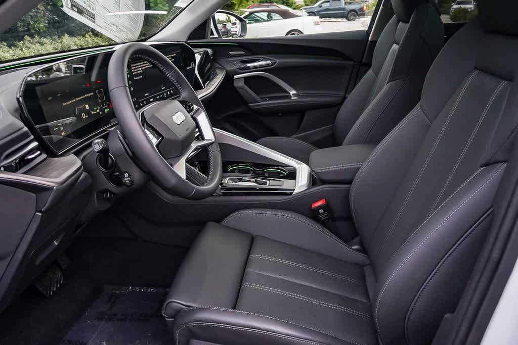 Thumbnail: 2025 Audi Q5 - 20