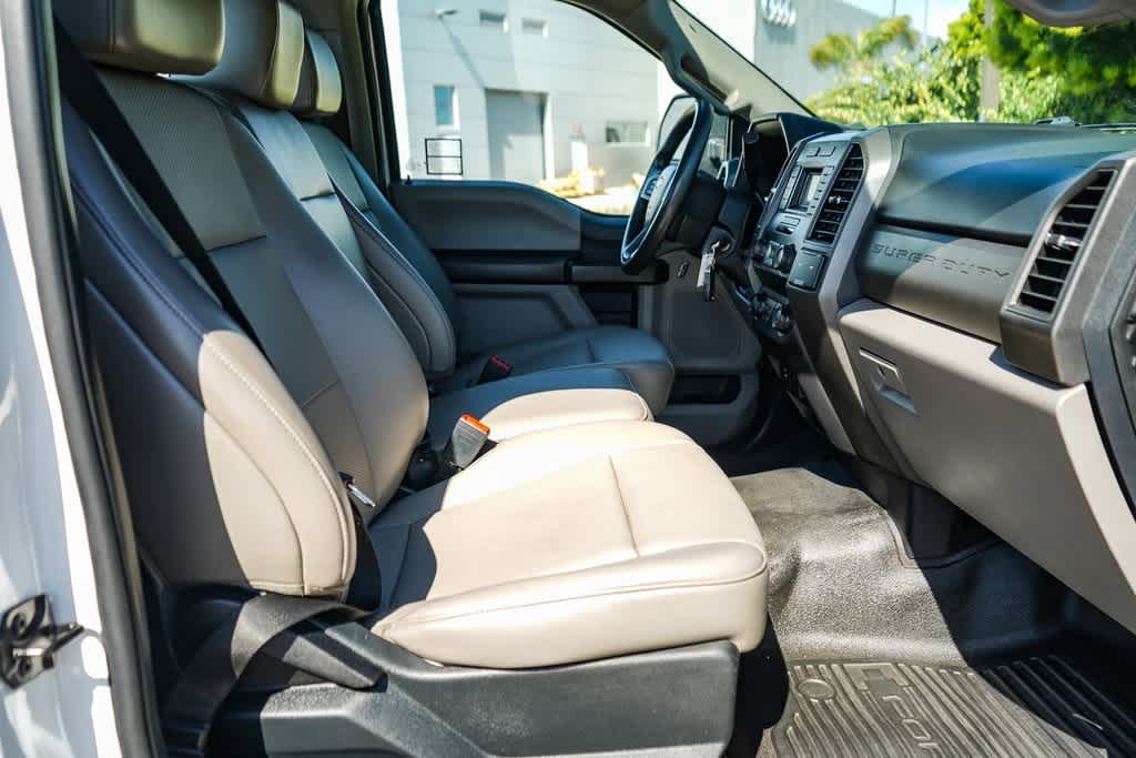 2020 Ford Econoline E-250 18