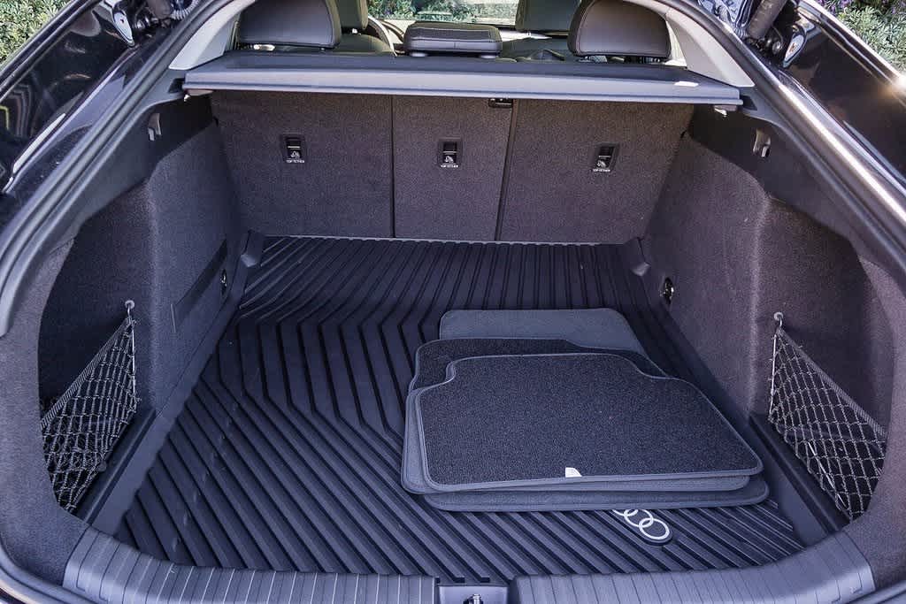 Thumbnail: 2025 Audi e-tron S - 27