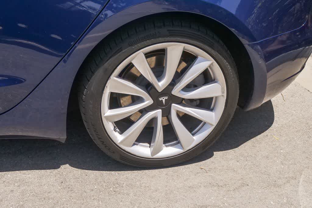 Thumbnail: 2018 Tesla Model 3 - 6
