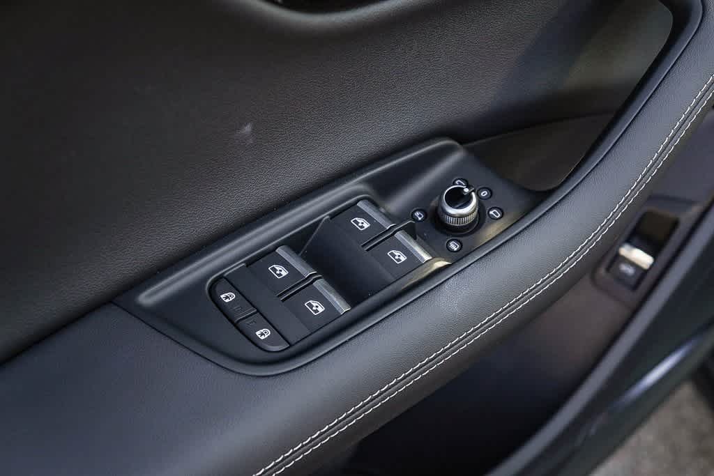 Thumbnail: 2026 Audi Q7 - 23