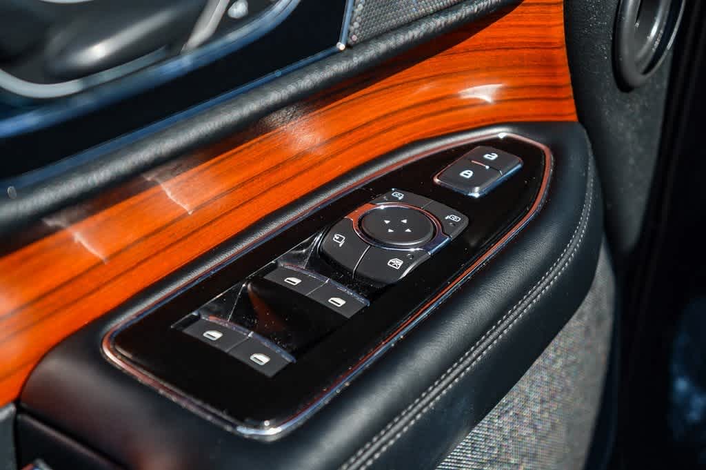 Thumbnail: 2021 Lincoln Navigator - 22