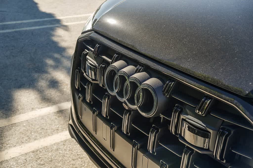 Thumbnail: 2026 Audi Q7 - 9