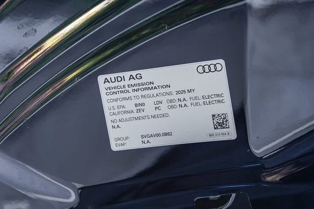 Thumbnail: 2025 Audi e-tron S - 29