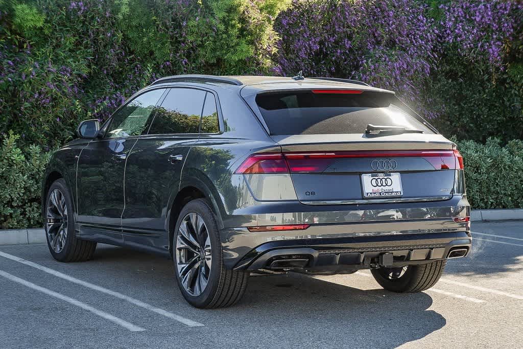 Thumbnail: 2026 Audi Q8 - 6
